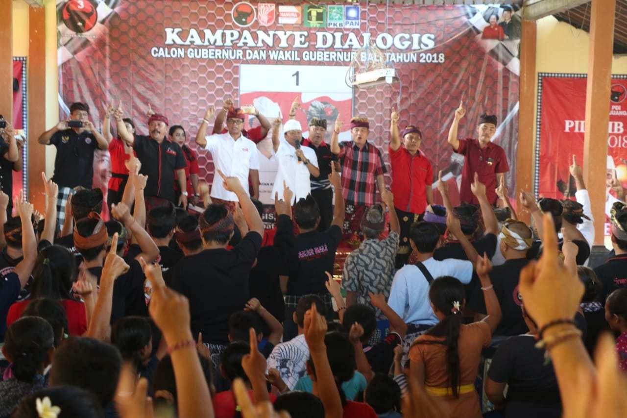 Prioritaskan Pembangunan Karangasem, Ratusan Warga Ngis Dan Karangan Dukung Koster-Ace