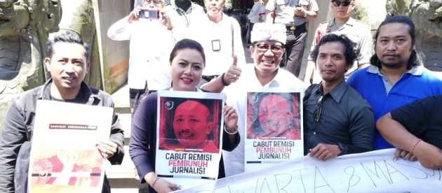 Kuatkan Penolakan Remisi Susrama, Pewarta dan SJB Gelar Aksi Kumpulkan Tanda Tangan