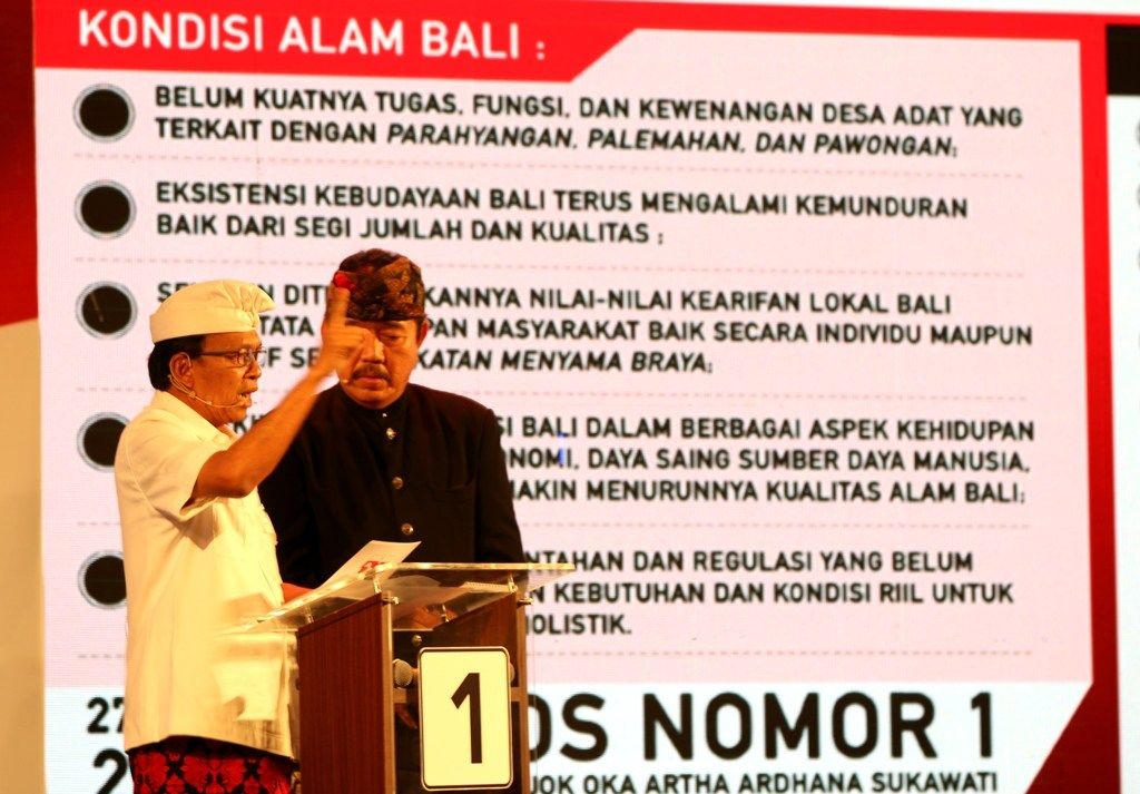 Perkuat Desa Adat, Koster Akan Berikan Apresasi Untuk Prajuru