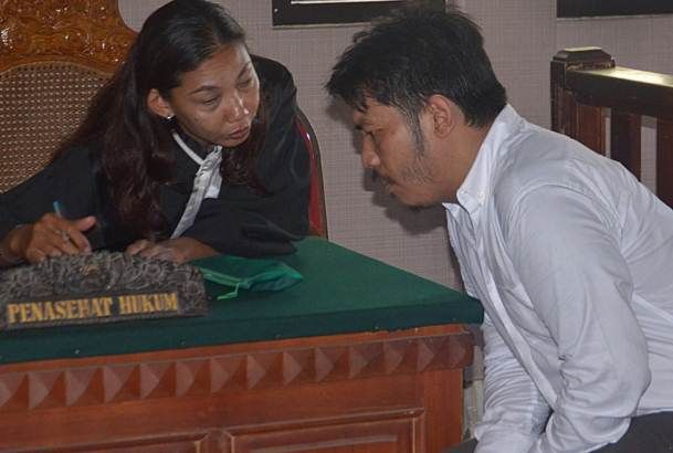 10 Butir Ekstasi dan Ganja, Badra Terancam Kurungan 12 Tahun