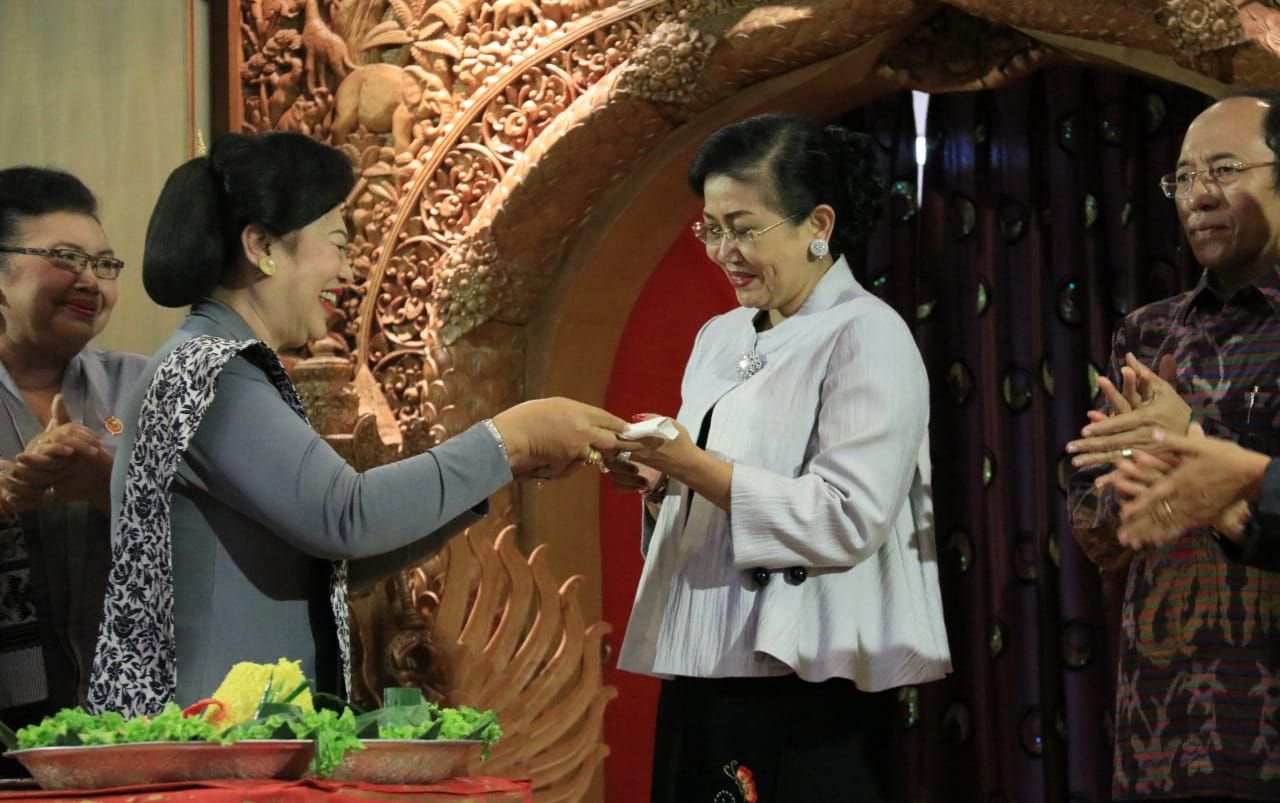 Ny. Putri Koster: Bidan Seperti Perpanjangan Kasih dari Tangan Tuhan