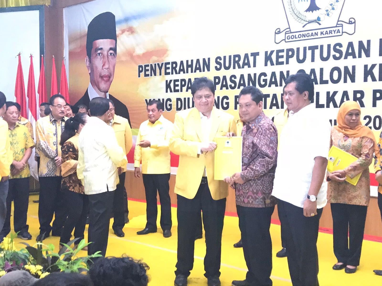 DPP Golkar Resmi Rekomendasikan Paket Mantra-Kerta