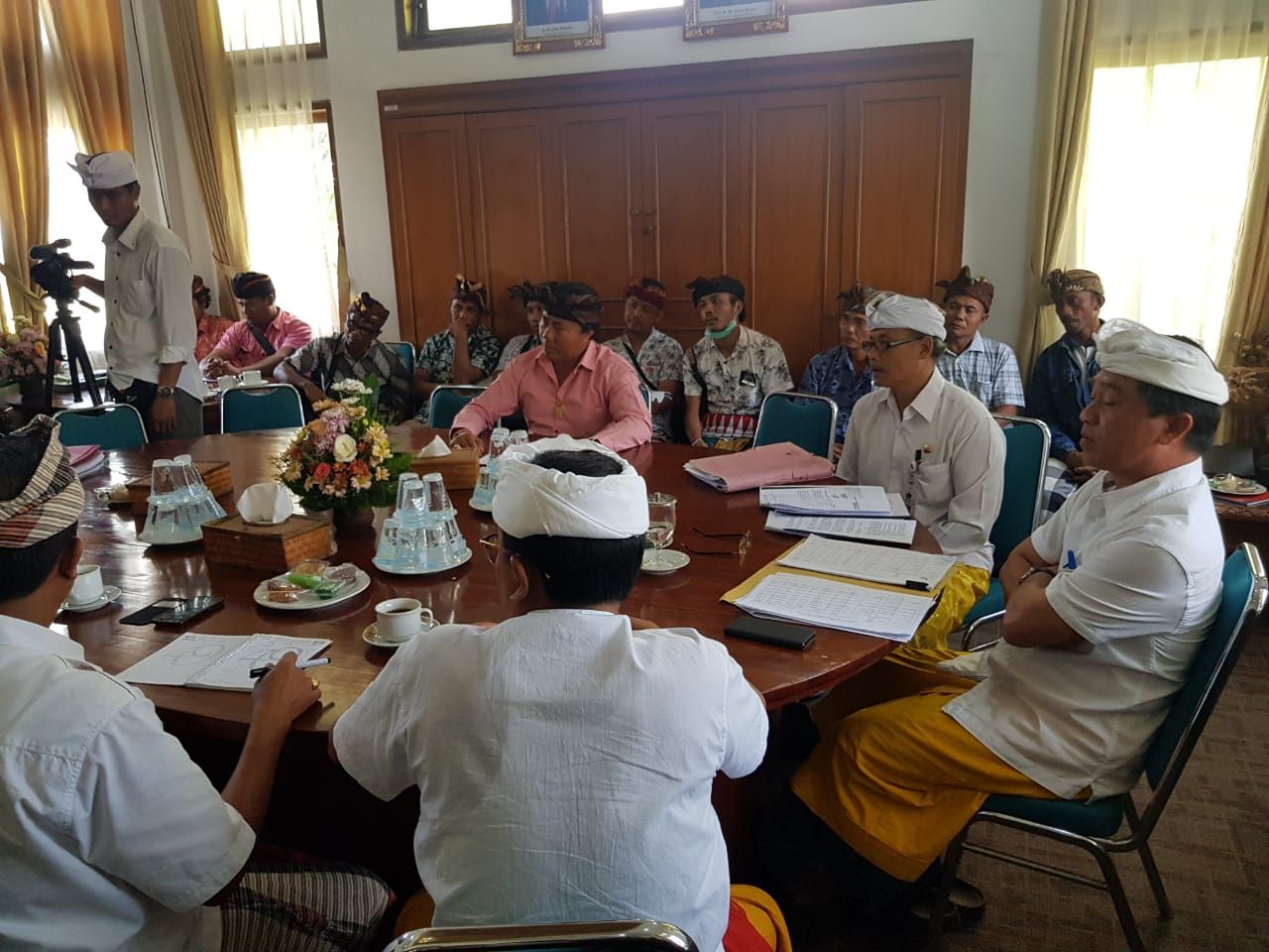 Dana BKK Badung Tak Cair, Puluhan Tokoh Nusa Penida Gerudug Suwirta
