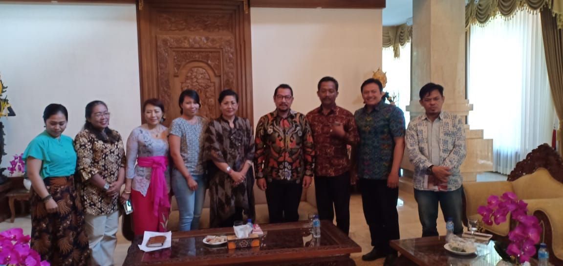 Bentuk Karakter Bangsa, Putri Suastini  Ajak Radio Beri Ruang Bagi Aktifitas Sastra
