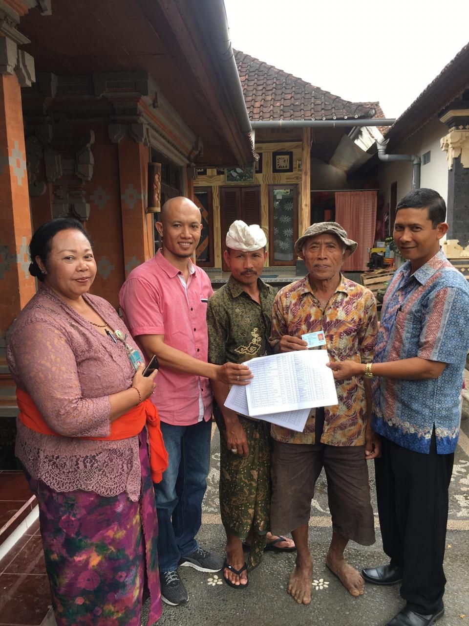 Mutakhirkan Data Pemilih, KPU Badung "Door to Door" Datangi Rumah Warga