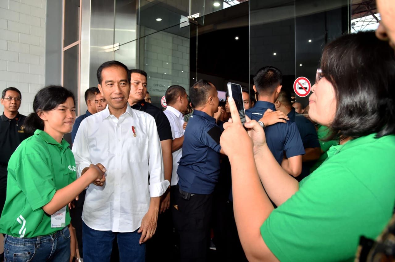 Jokowi Apresiasi Pengemudi Transportasi Online sebagai Pelopor Model Pekerjaan Baru