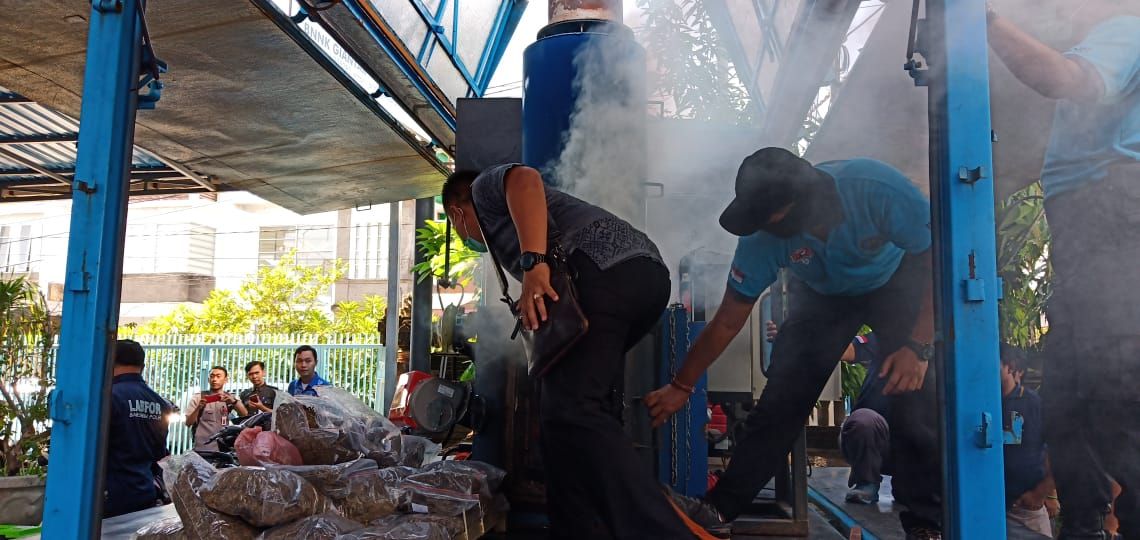BNNP Bali Musnahkan Barang Bukti Ganja Seberat 21 Kilogram