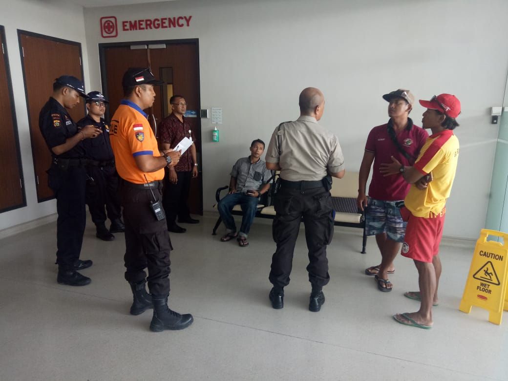 Ditemukan Mengapung, Turis Lansia Tewas Setelah Diselamatkan Warga