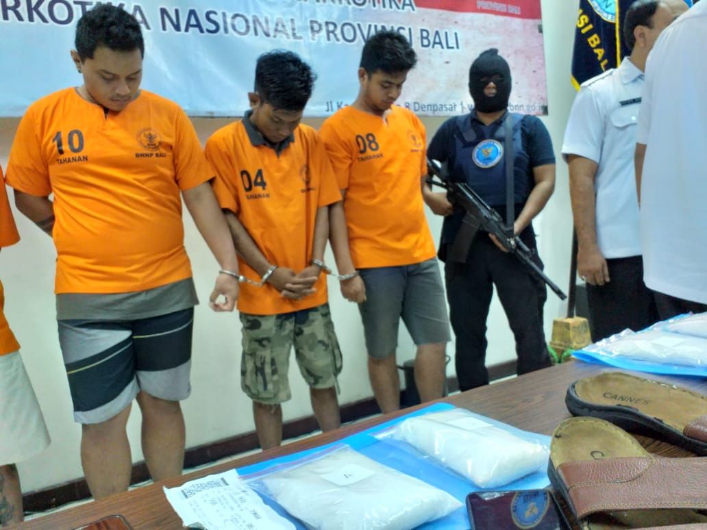 BNNP Bali Bekuk Dua Kurir Narkoba Asal Medan di Bandara Ngurah Rai