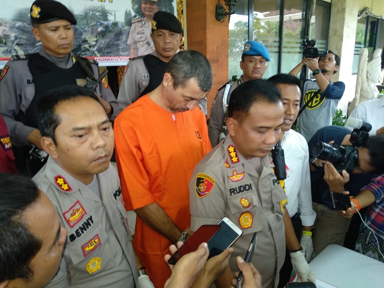 Hilangkan Rasa Sakit Paska Operasi, Bule Perancis Konsumsi Narkoba