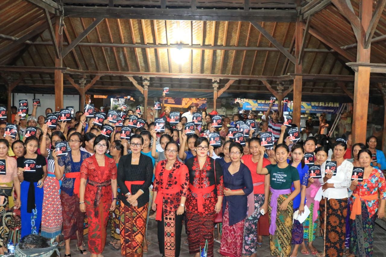 Dinilai Berkualitas, Ratusan Warga Jumpai Siap Pilih Sri Wigunawati untuk DPD RI