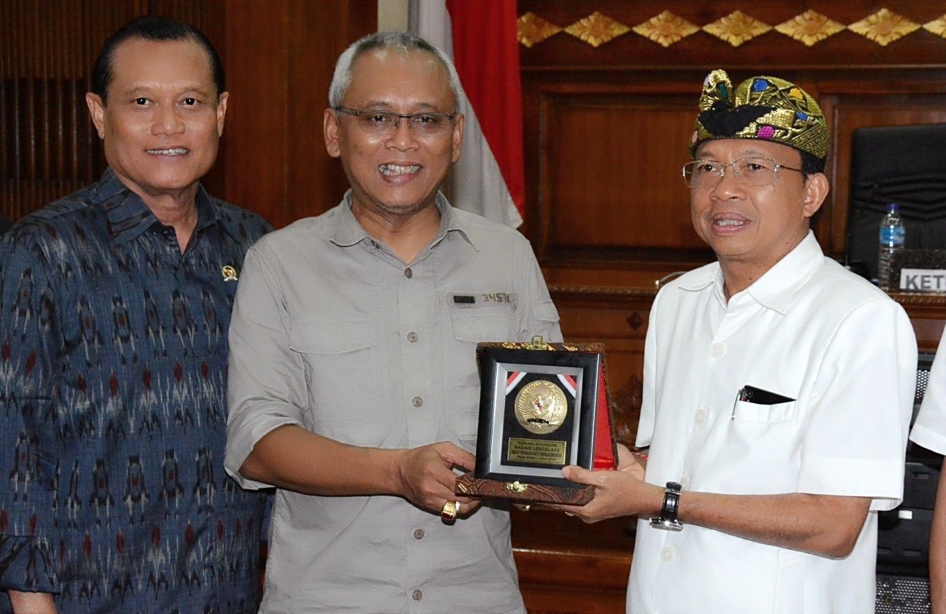 Jaga Kearifan Lokal, Gubernur Koster Dukung RUU Tentang Masyarakat Hukum Adat Segera Disahkan