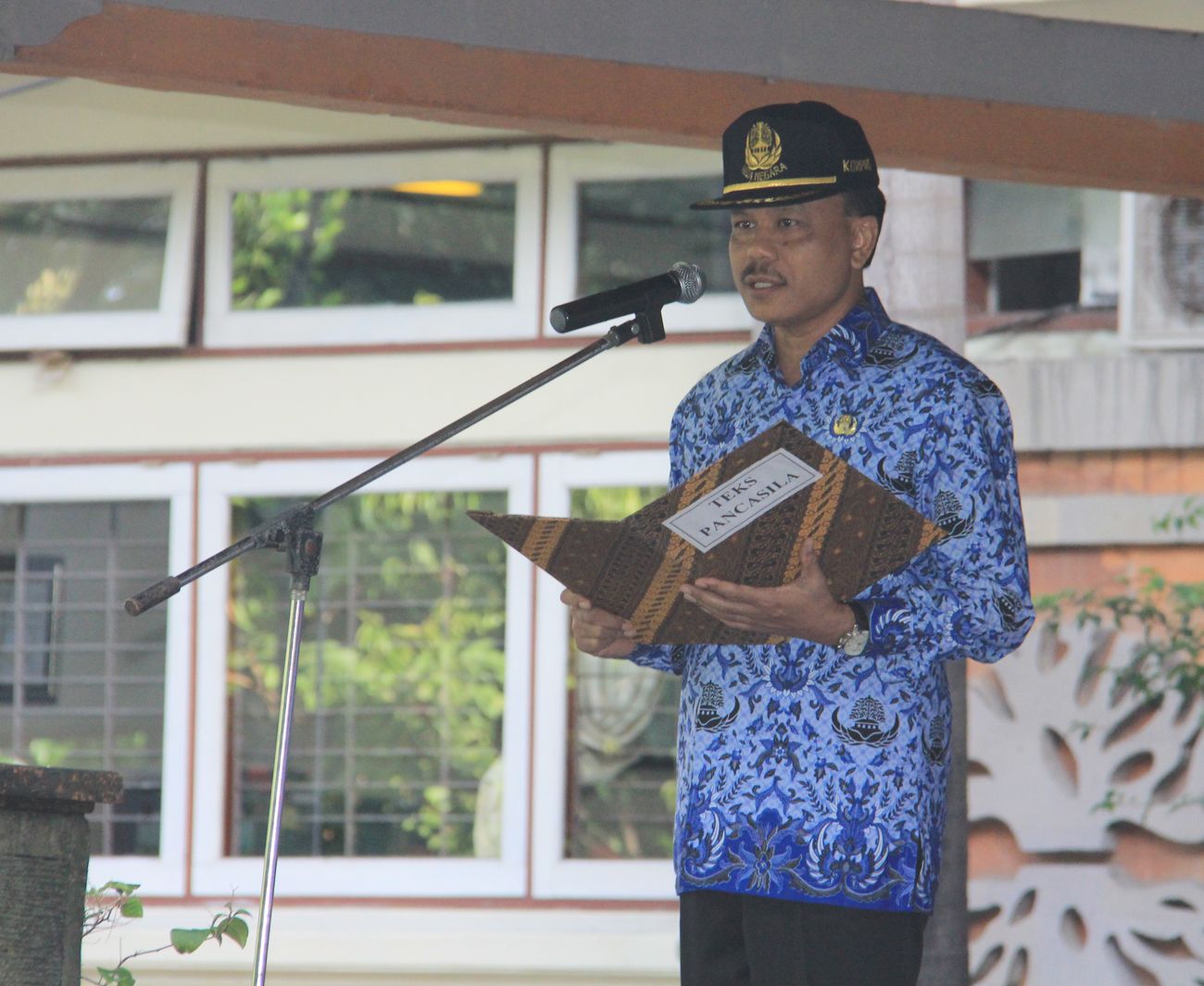 Sekda Dewa Indra Jadi Inspektur Upacara Peringatan Hari Rimbawan