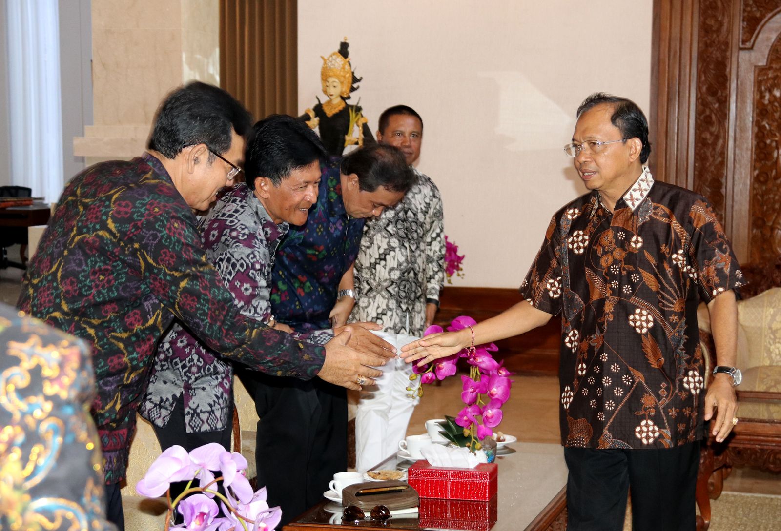 Wujudkan Trisakti, Koster Kembangkan Industri Kreatif Berbasis Budaya Bali