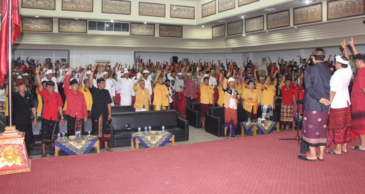 Ribuan Warga Karangasem Antusias Hadiri Kampanye Dialogis Koster-Ace