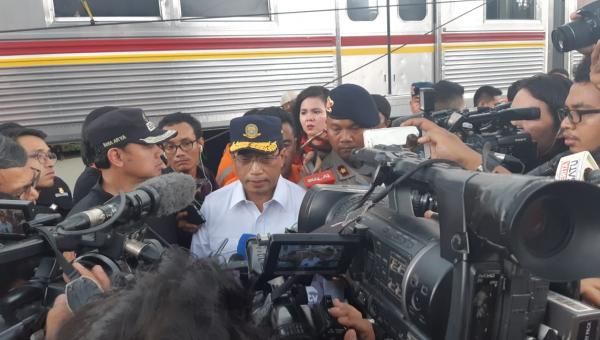 Apresiasi Tim Evakuasi, Menhub: KRL Bogor-Jakarta Sudan Beroperasi Kembali