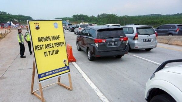 Macet Saat Arus Mudik, Kementerian PUPR Evaluasi Desain Rest Area di Jalan Tol