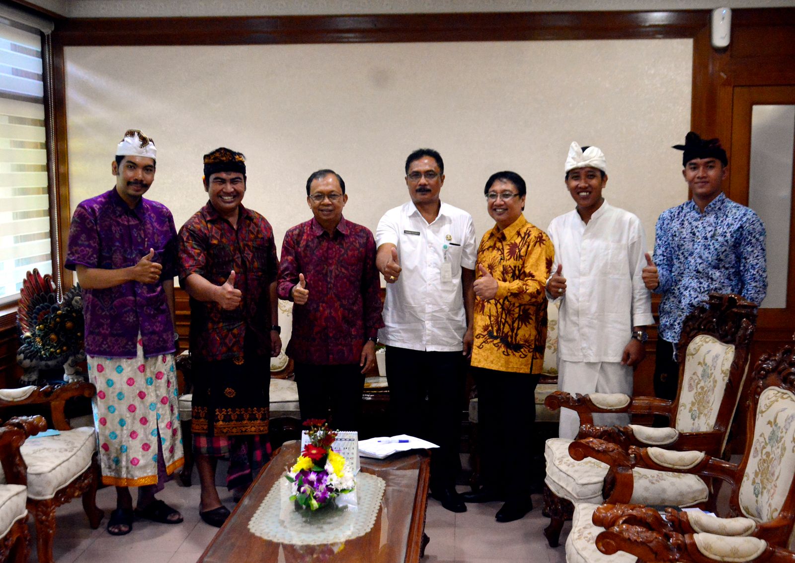 Wujudkan Ekonomi Kerakyatan, Gubernur Koster Matangkan Konsep Libatkan Desa Adat