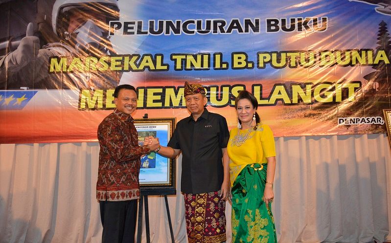 Sekda Dewa Indra Berharap Lebih Banyak Tokoh Inspiratif Luncurkan Buku