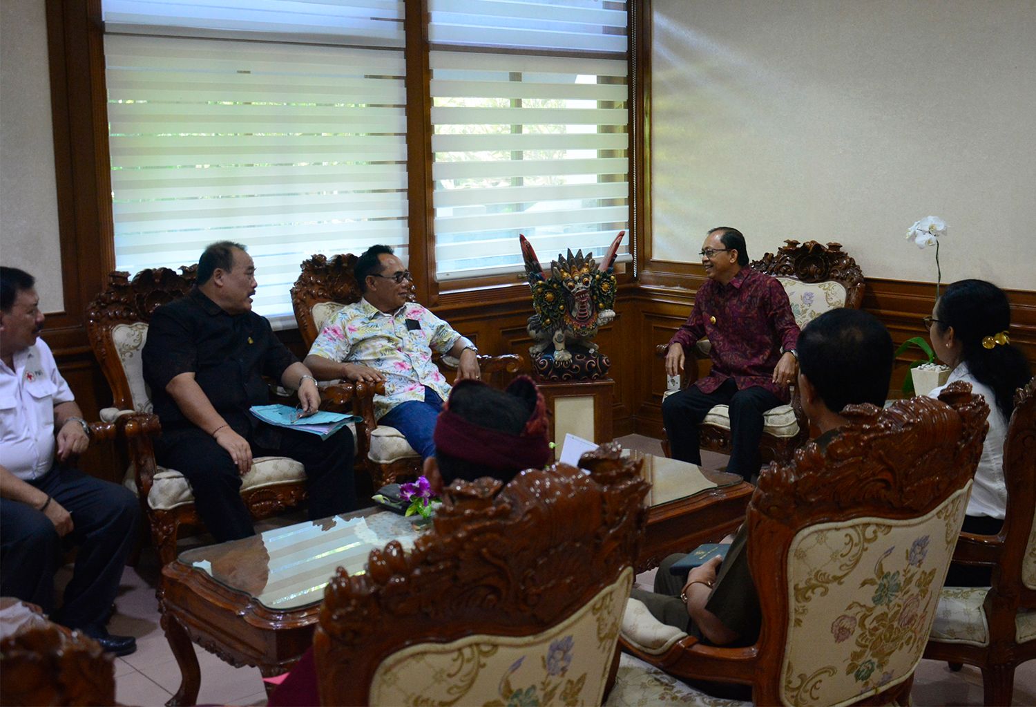 Koster Inginkan Ranperda Desa Adat Mencerminkan Aspirasi Masyarakat