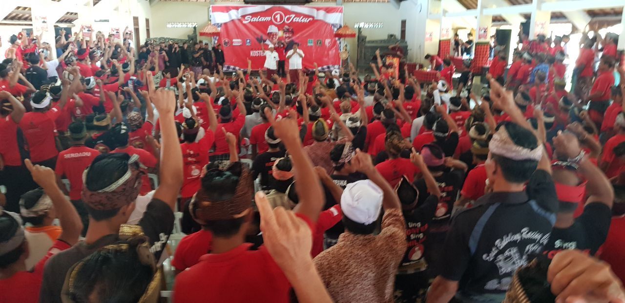 Pulang Kampung, Koster Dielukan Ribuan Warga Tejakula