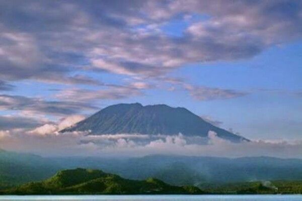 Aktivitas Vulkanik Gunung Agung Meningkat, Status Dinaikkan Waspada