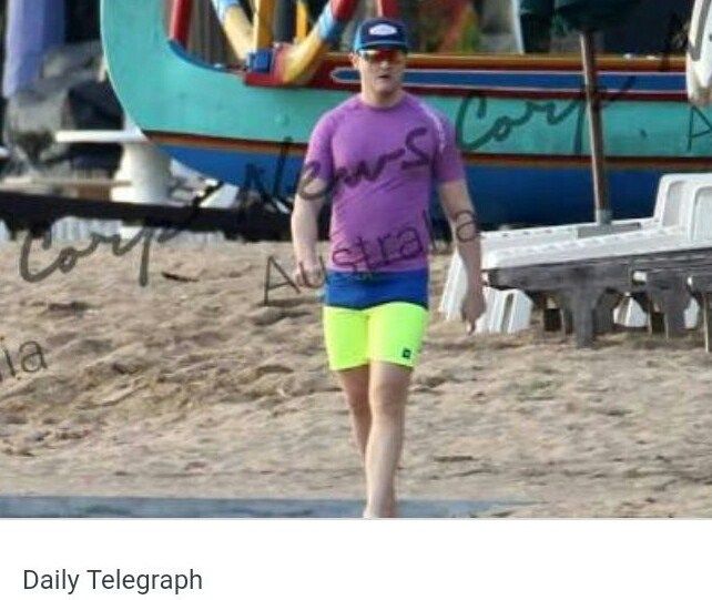 Terdakwa Narkotika Bebas Jalan-jalan di Pantai Sanur. Pengacara: Relaksasi Cari Udara Segar